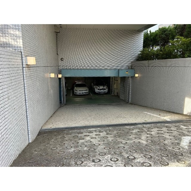 グランヒル松戸の駐車場