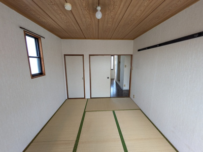 和室（クリーニング前）