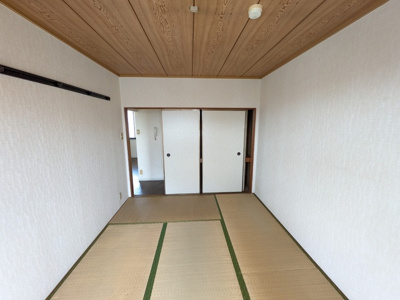 和室（クリーング前）