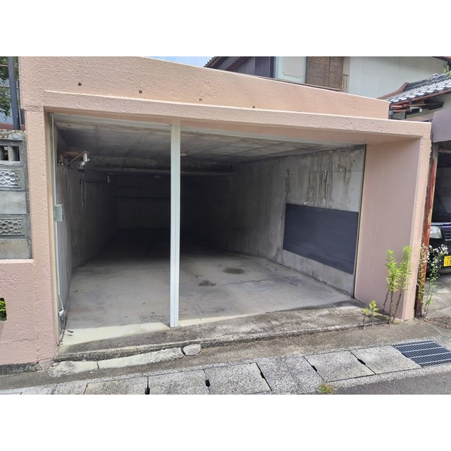 岐阜市三田洞東３丁目の一戸建ての駐車場