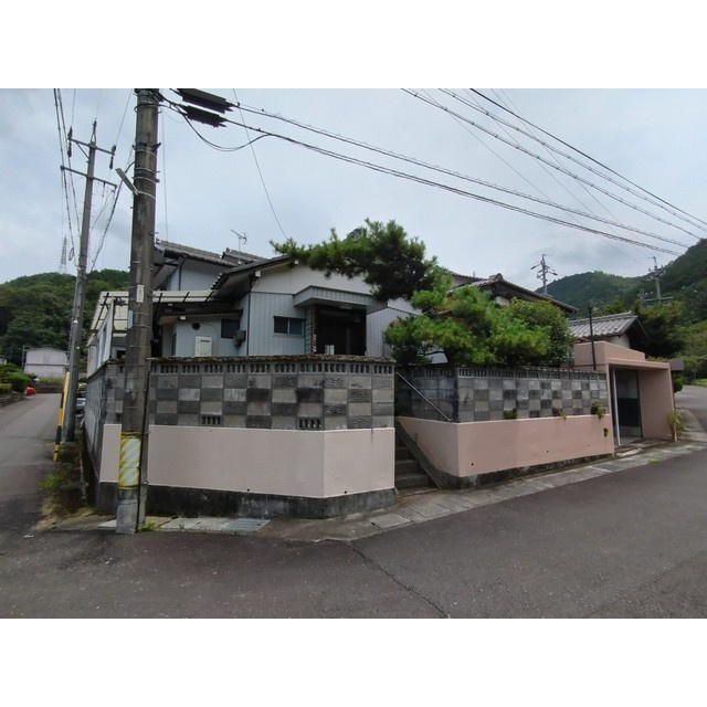 岐阜市三田洞東３丁目の一戸建て