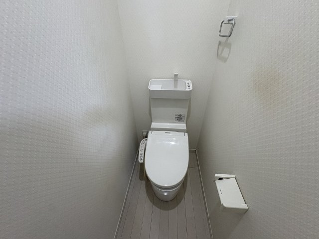 acero木風のトイレ
