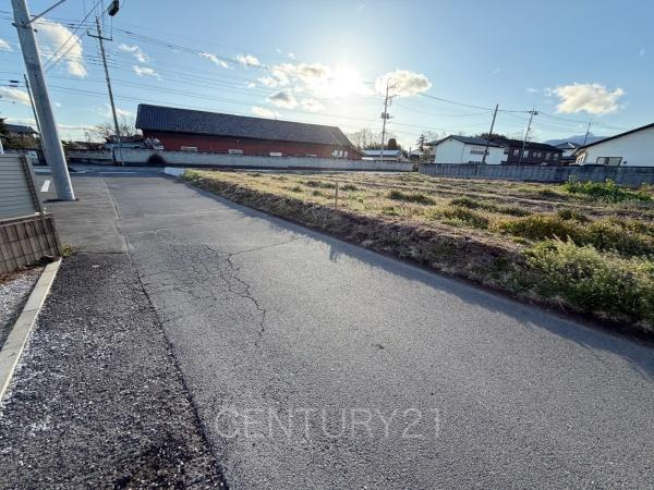 北群馬郡吉岡町大久保土地の前面道路含む現地写真