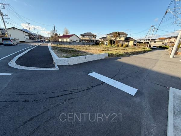 北群馬郡吉岡町大久保土地の前面道路含む現地写真