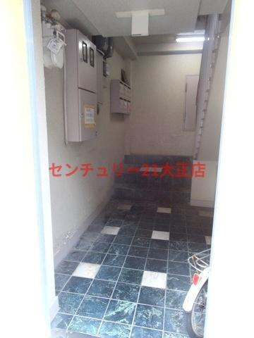 上林マンションのエントランス