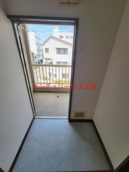 上林マンションの玄関