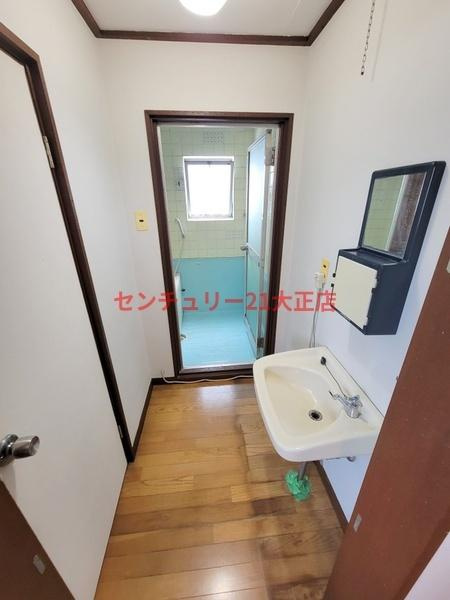 上林マンションの洗面所