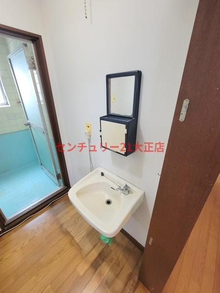 上林マンションの洗面所