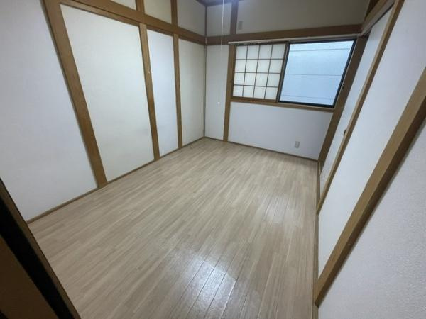 【寝室】