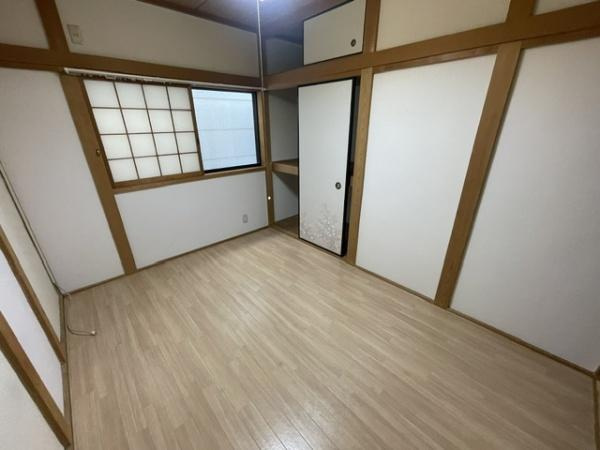【寝室】