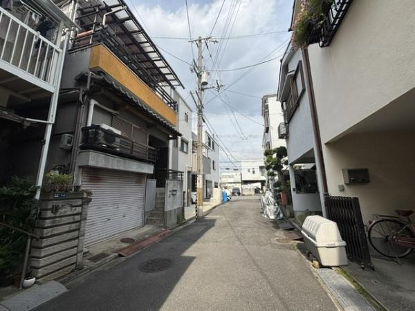 【前面道路含む現地写真】