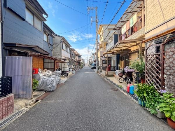 【前面道路含む現地写真】