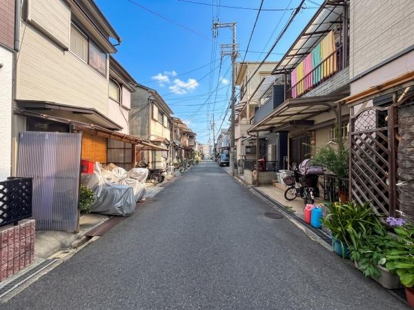 【前面道路含む現地写真】