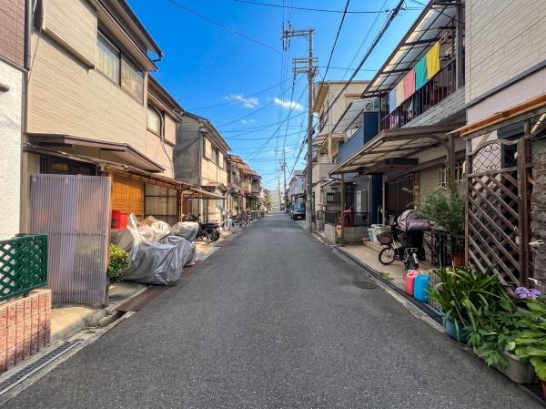 【前面道路含む現地写真】