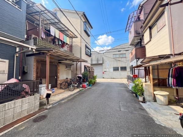 【前面道路含む現地写真】
