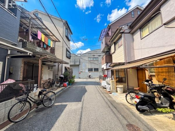 【前面道路含む現地写真】