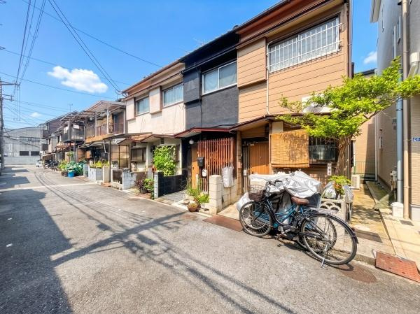 【前面道路含む現地写真】