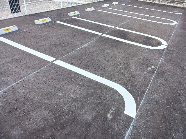 ベルフラワーＢの駐車場|駐車場に車を止められます