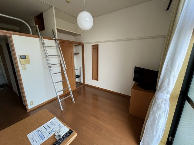 【その他】 | レオパレスクレール稲田堤 | 2階は絨毯仕様