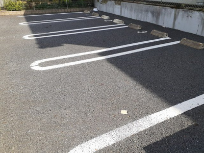【駐車場】 | ベル　フローラ