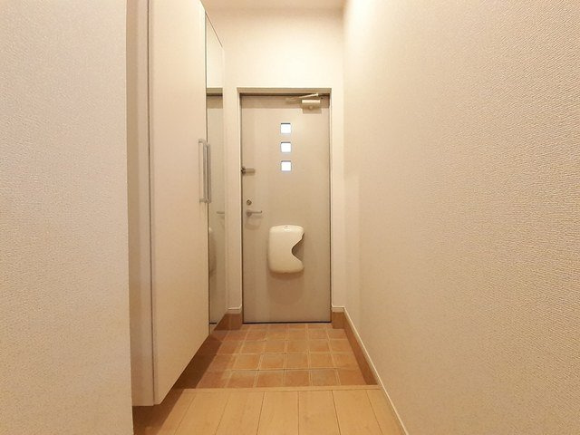 フローレンス　富岡の玄関