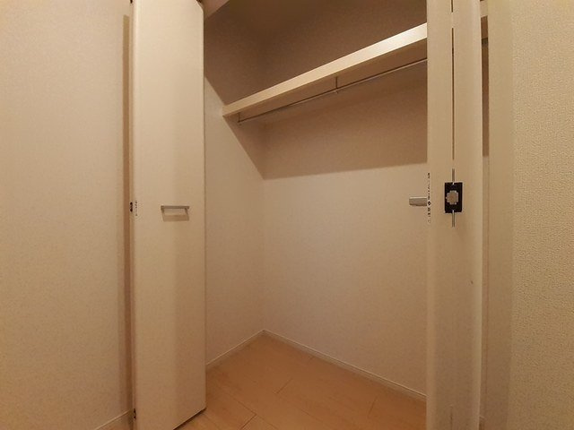 フローレンス　富岡の収納