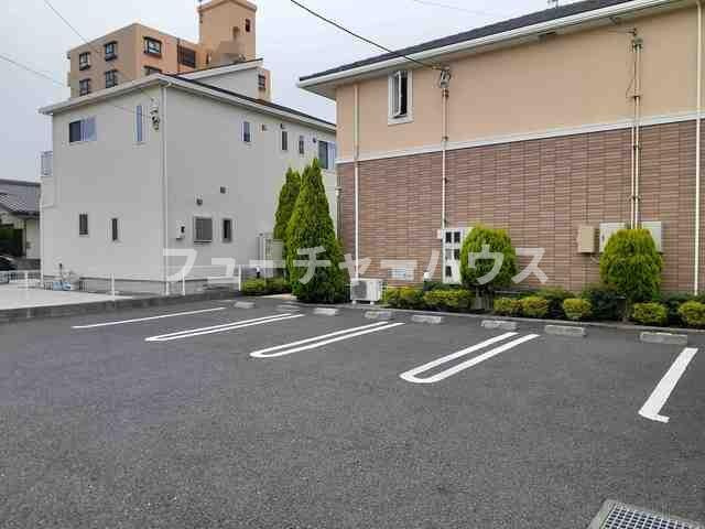カーサ・ソーレの駐車場|駐車場完備です