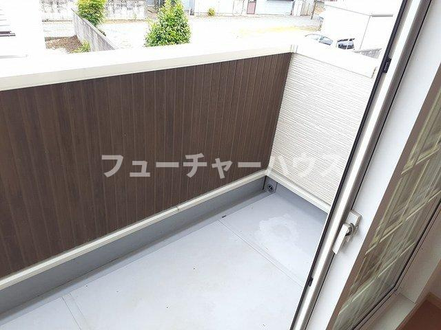ウエスト　ヴィラⅠのバルコニー|お洗濯にも便利なバルコニー付き