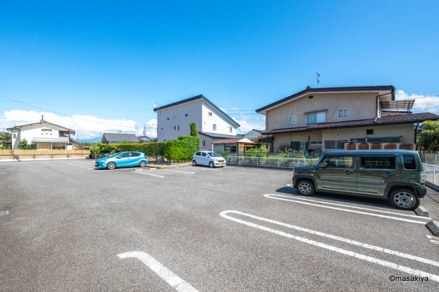 プリムローズ　Ｂの駐車場