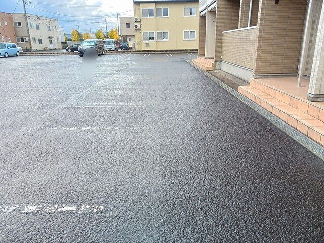 カルム樹海Ａ棟の駐車場|駐車場完備です