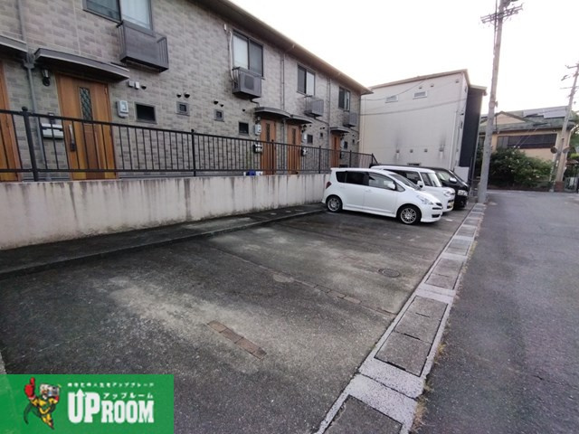 casa　nataleの駐車場