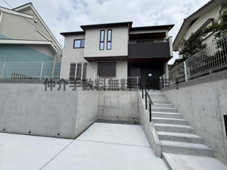 【外観】 | 神戸市須磨区若草町2丁目　新築戸建　仲介手数料無料！ | 外観もきれいです