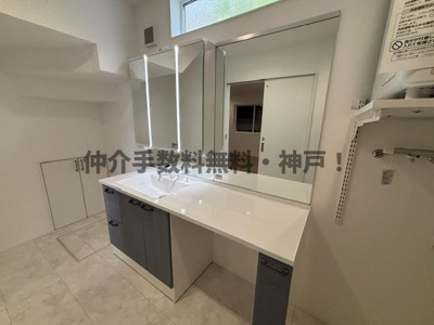 【独立洗面台】 | 神戸市須磨区若草町2丁目　新築戸建　仲介手数料無料！ | 独立洗面化粧台付き