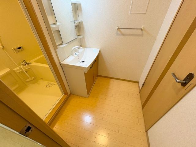 ルミナス松山の洗面所|洗面