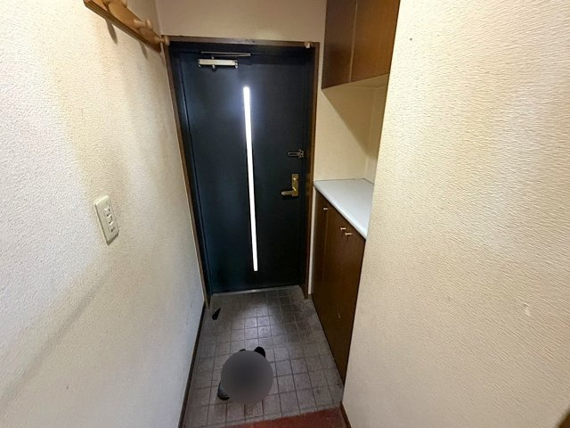 グランドヒルズ福徳壱番館の玄関