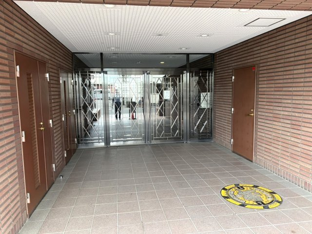 グランドヒルズ福徳壱番館のエントランス