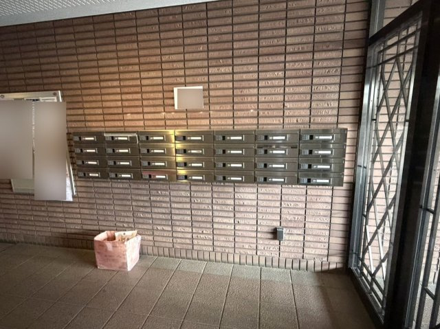 グランドヒルズ福徳壱番館の設備|集合ポスト