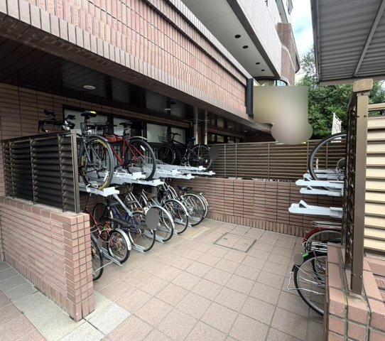 グランドヒルズ福徳壱番館の駐輪場