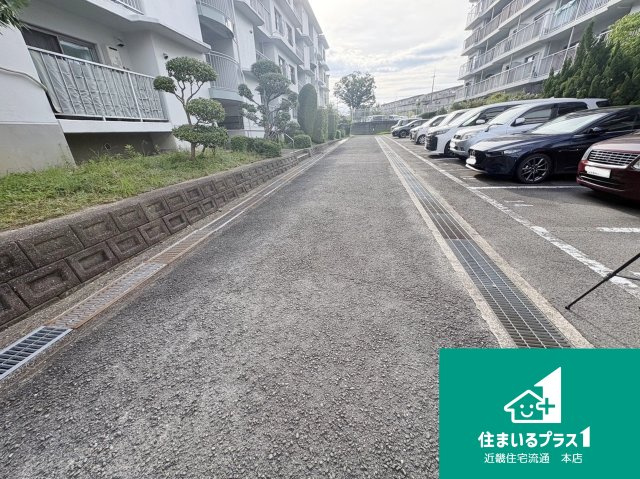 ■フルーレ藤阪３号棟■中古マンション■の駐車場