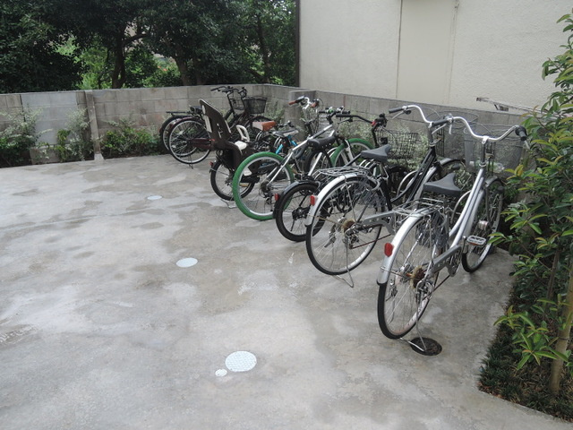 ボヌール西新井本町２のその他共用部分|★敷地内自転車置き場あります★