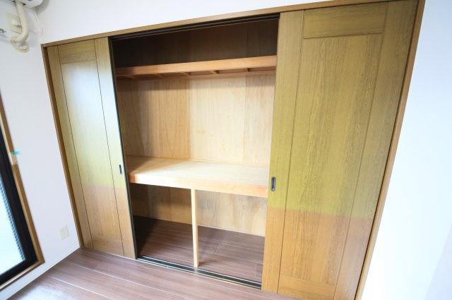 ロイヤルパレスFUKIの収納|別部屋反転間取のお写真になります。参考にご覧くださいませ。
