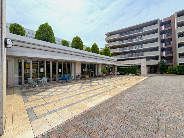 管理棟(フィーネスクエア)にはミニコンビニもありますのでちょっとしたお買い物にも便利です