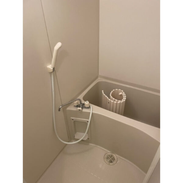 クレインスマイルの浴室|別部屋同一間取りのお写真となります。