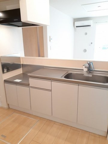 リヴェール恋町　Ⅰのキッチン|使い勝手の良いカウンターキッチンです♪