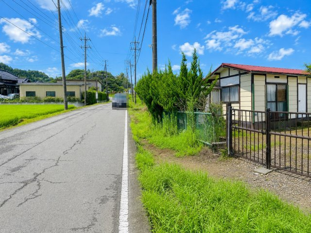 芝山町大台　売り倉庫の外観