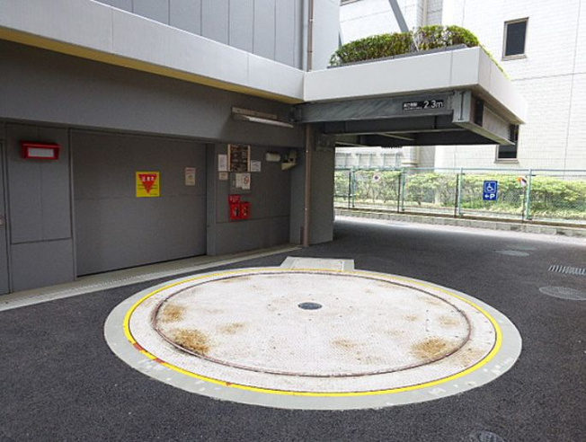 【駐車場】