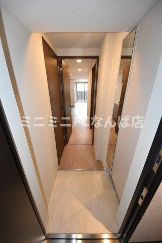 ソルレヴェンテ北堀江Ｑの玄関