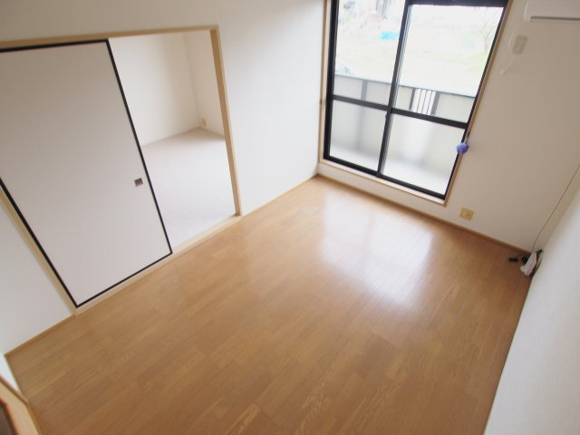 レトア坪屋の洋室