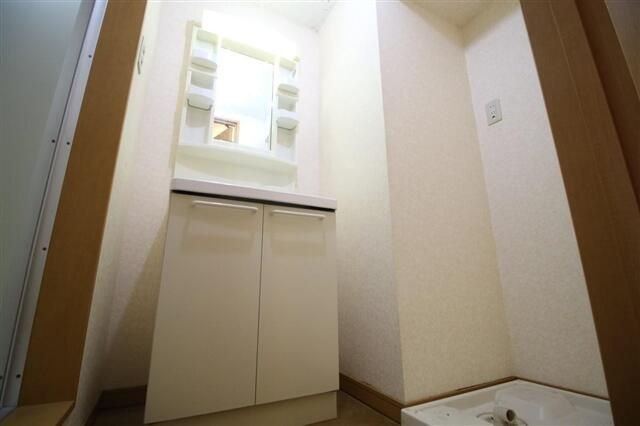 コンフォール蘇我の独立洗面台