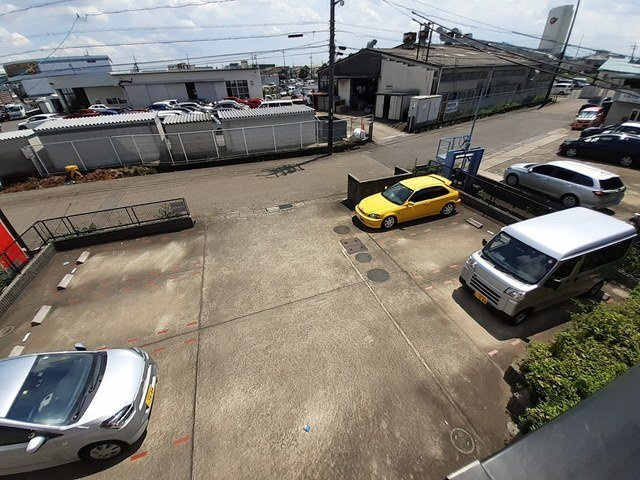 サン天神の駐車場